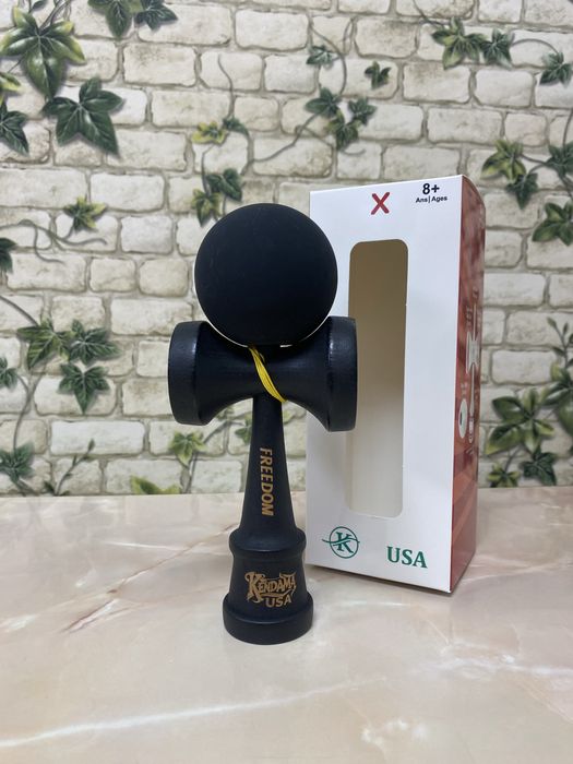 Kendama USA Freedom cu bila mata