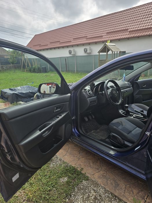 Vând Mazda3 1.6, 2006