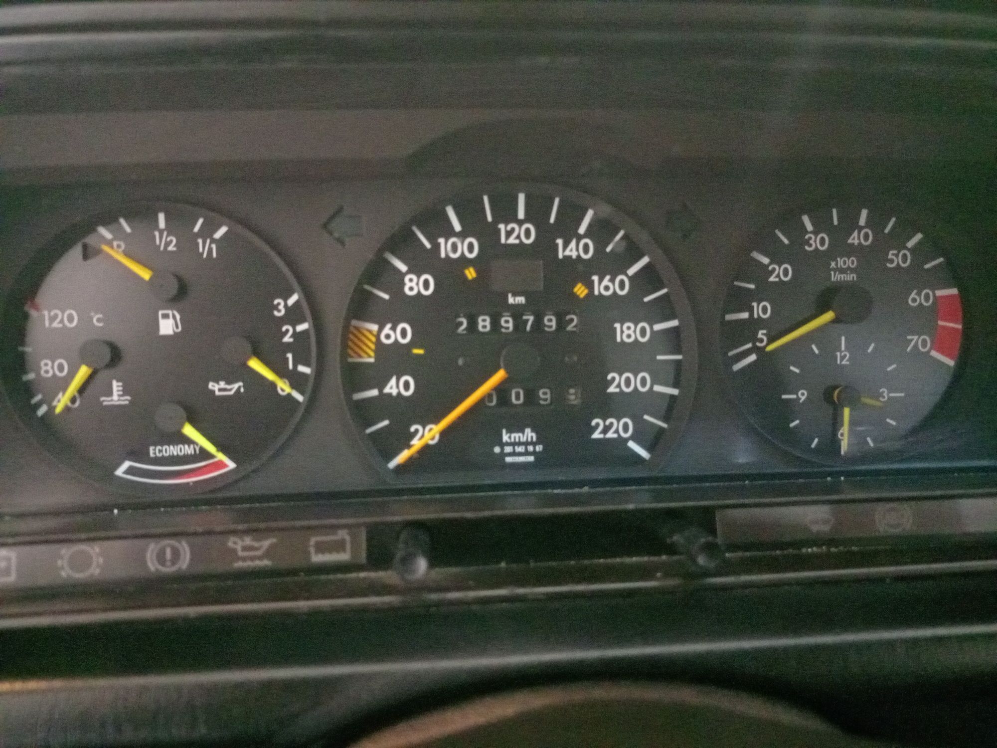 Мерцедес E190 W201