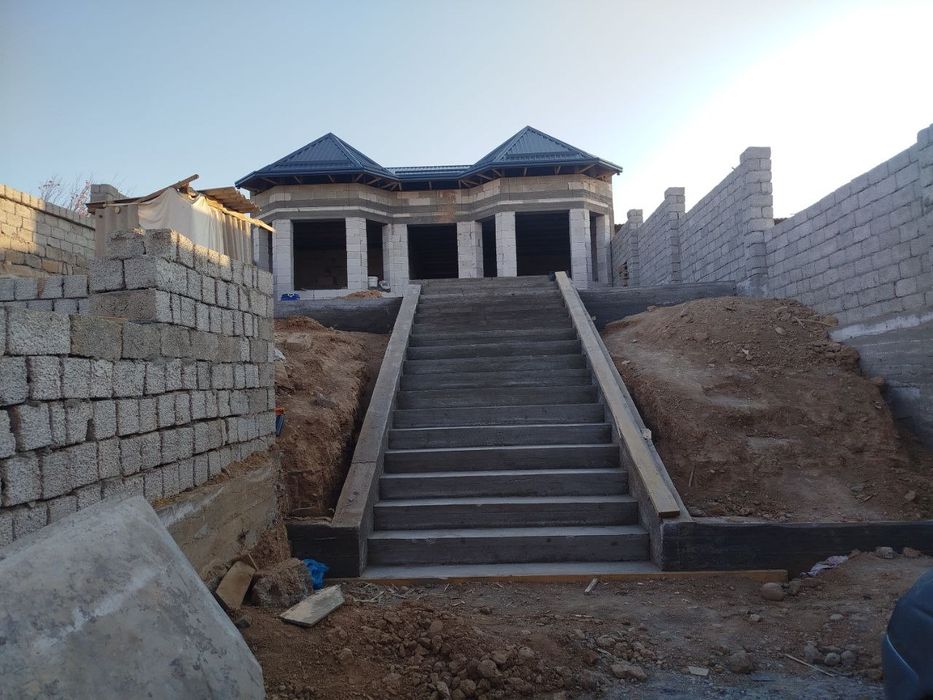 Uy sotiladi karobka holatta