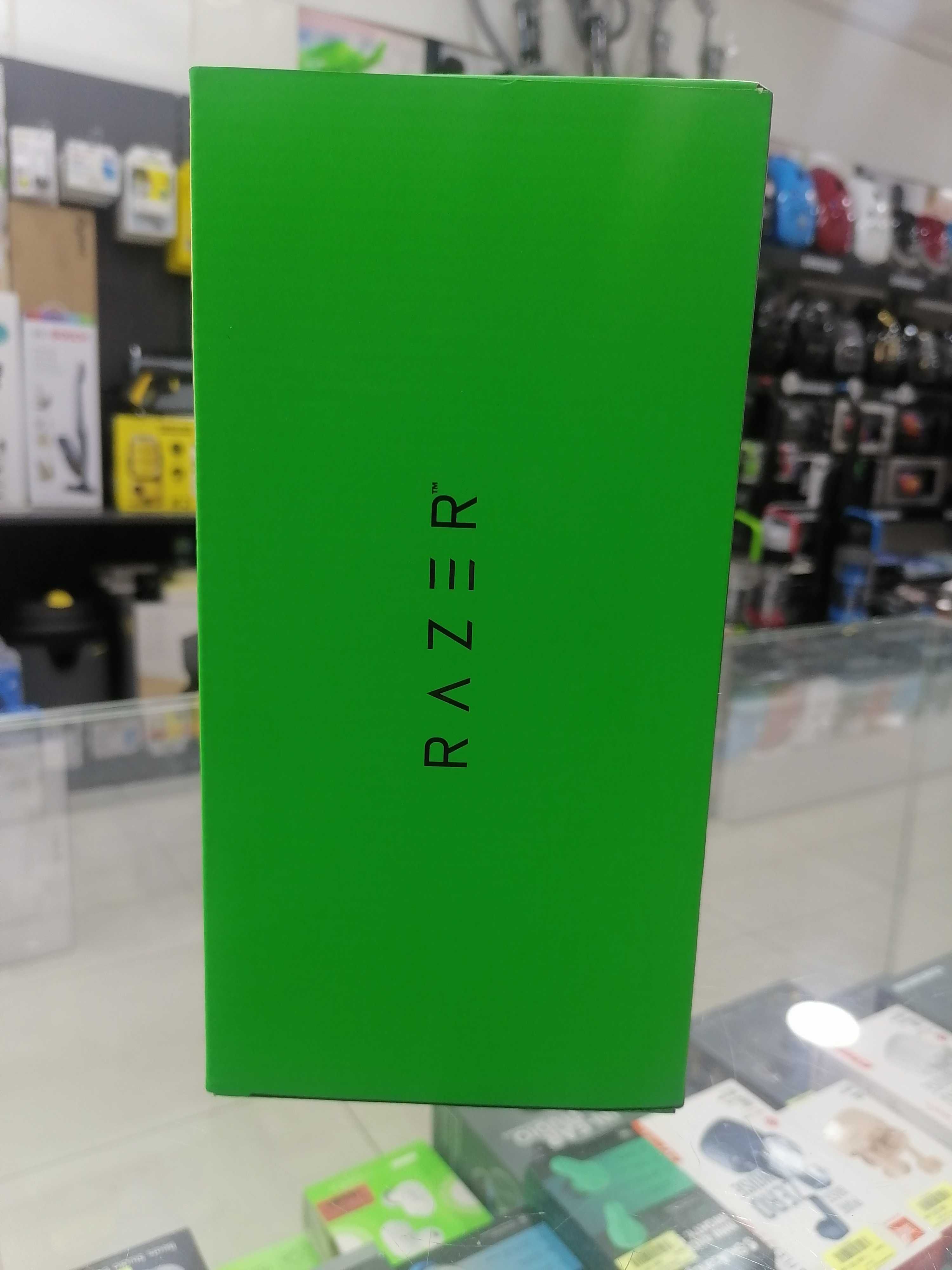 Микрофон компьютера микрофон для стримов Razer Seiren v2 pro.