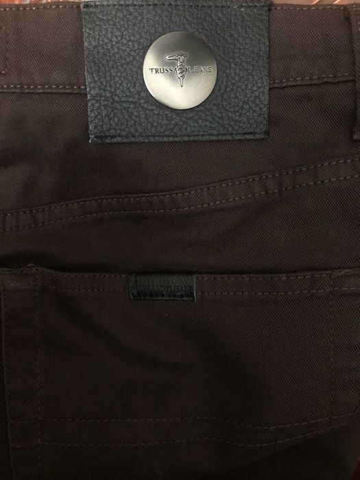Pantaloni/ Blugi Trussardi maro pentru barbati