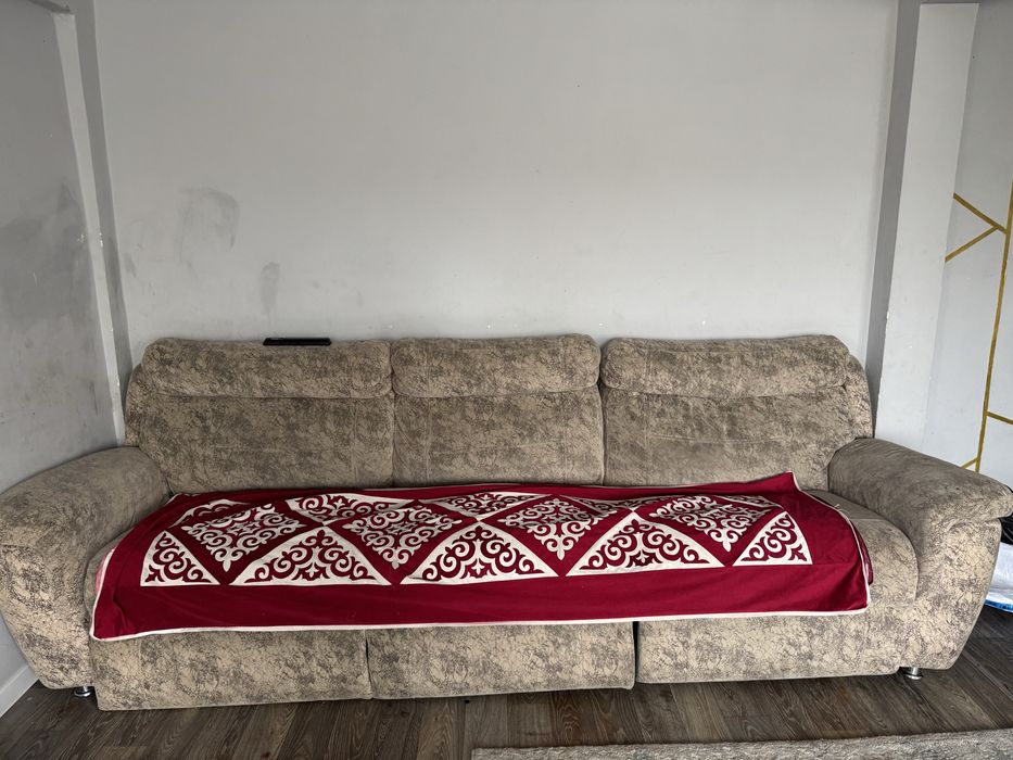 Отдам даром диван