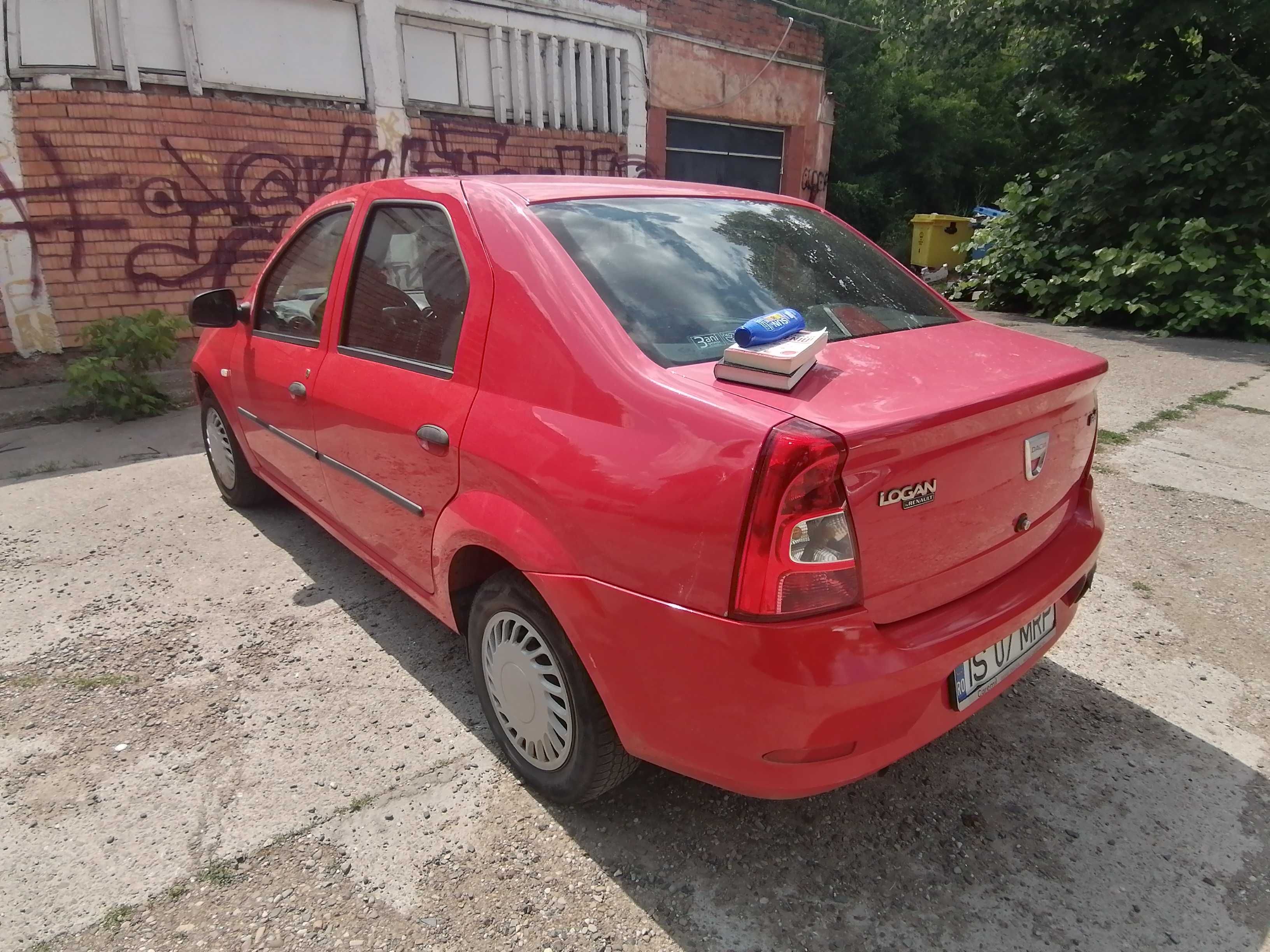Dacia Logan 2009 benzina  1.2, 16 v, 17300 km în bord