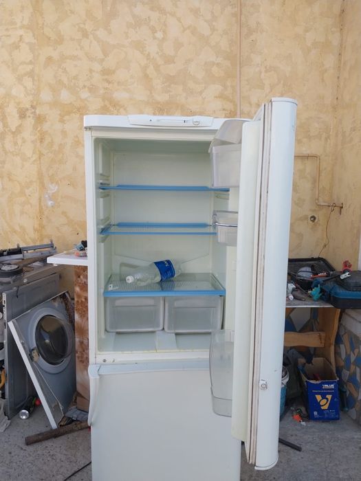 Продаетсья холодильник