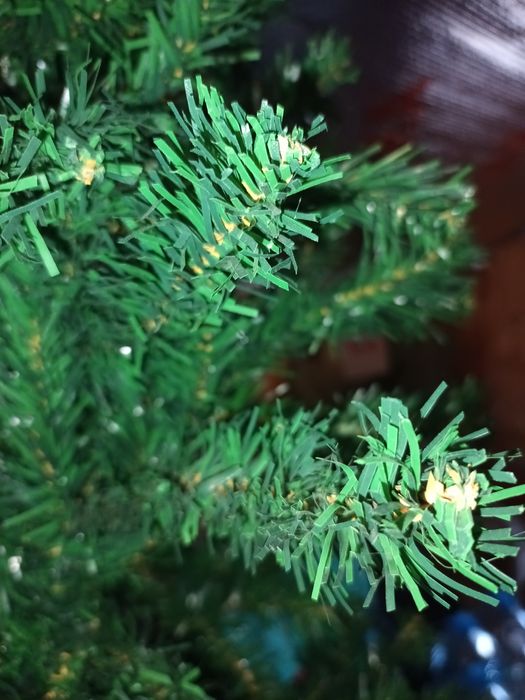 Brad artificial de 210 cm