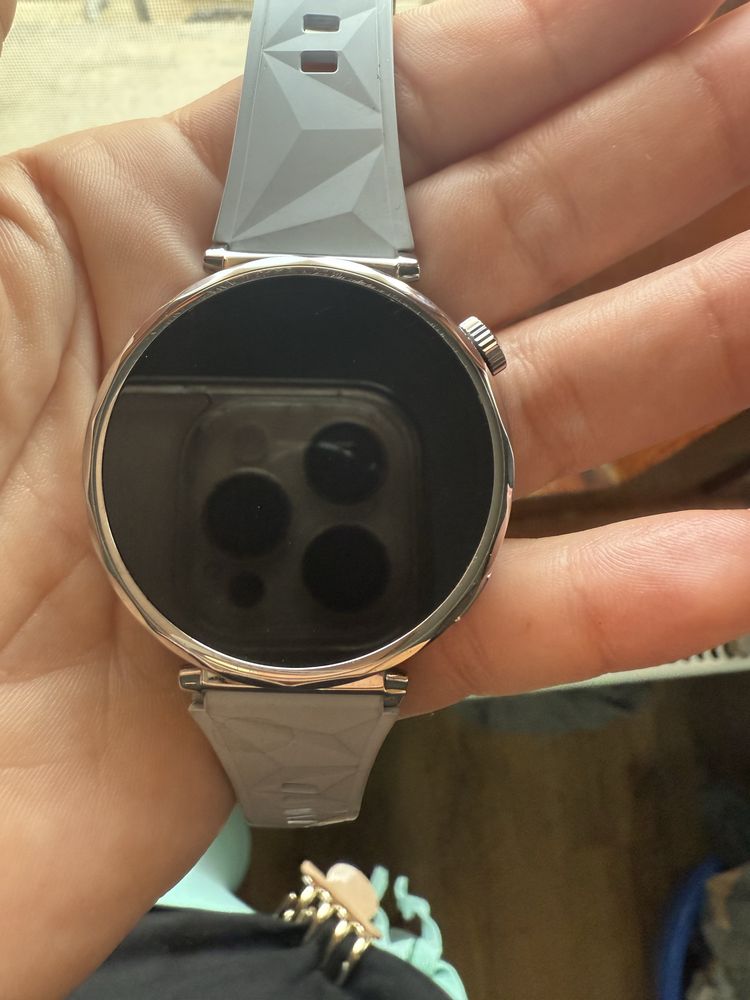 Часовник Huawei watch GT5 с дълга оставаща гаранция