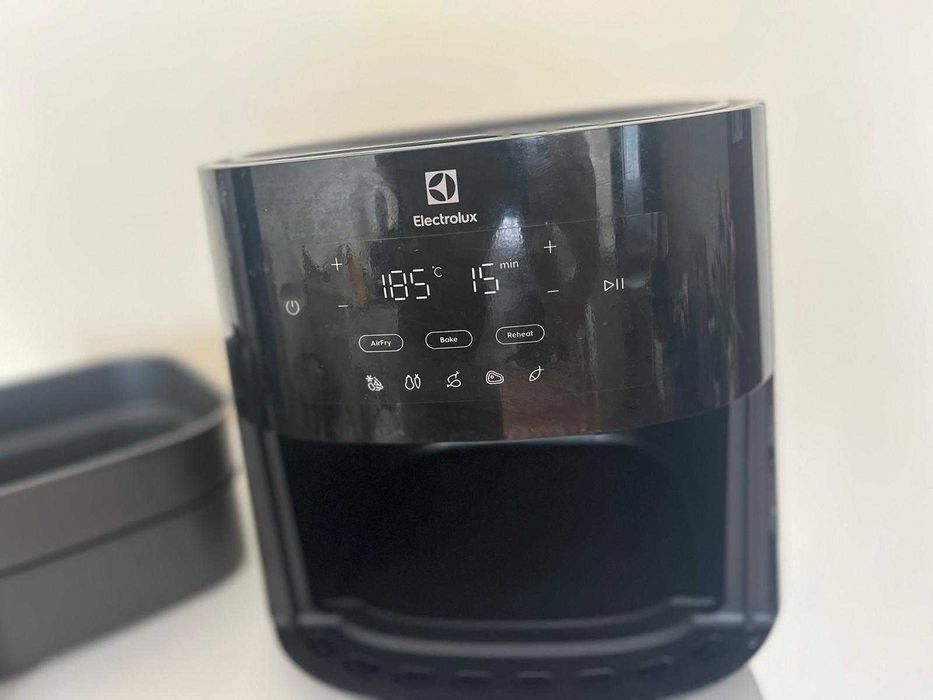 Friteuză cu aer cald