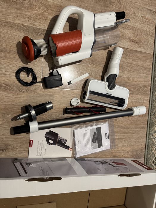 Aspirator vertical MIELE Duoflex HX1