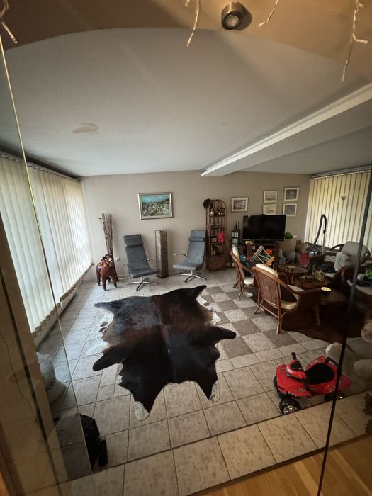 Просторен тристаен апартамент