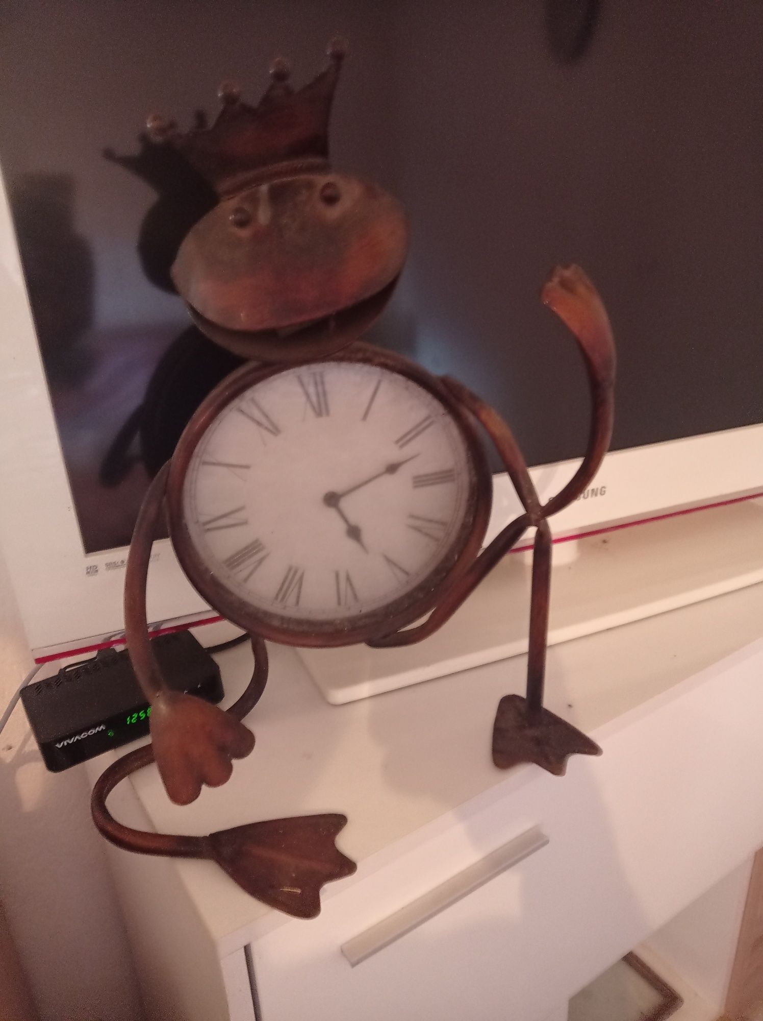 Часовник жаба продавам