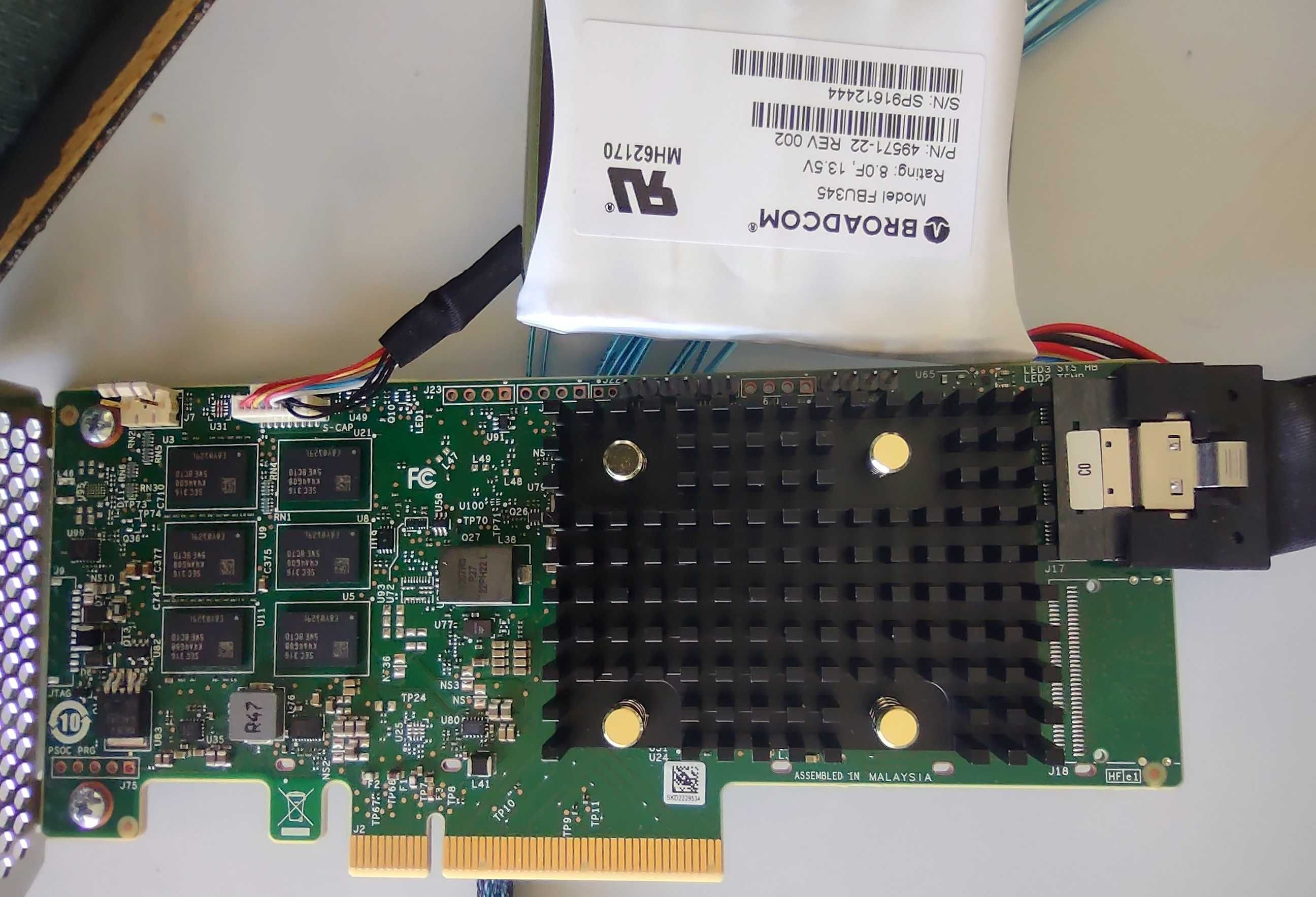RAID контролер MegaRAID 9560-8i PCIe Gen4 Tri-Mode 4GB SAS2 SATA3 NVM