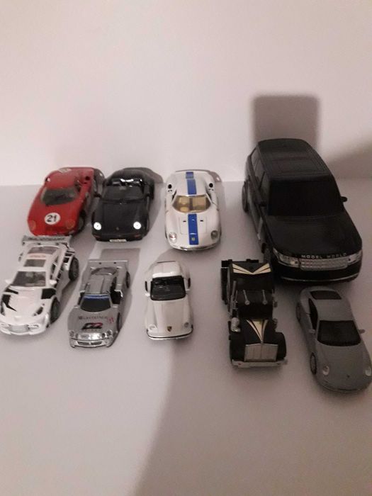 vand/schimb machete masini metalice