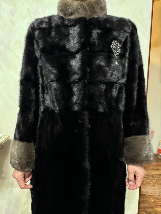 Продам норковую шубу