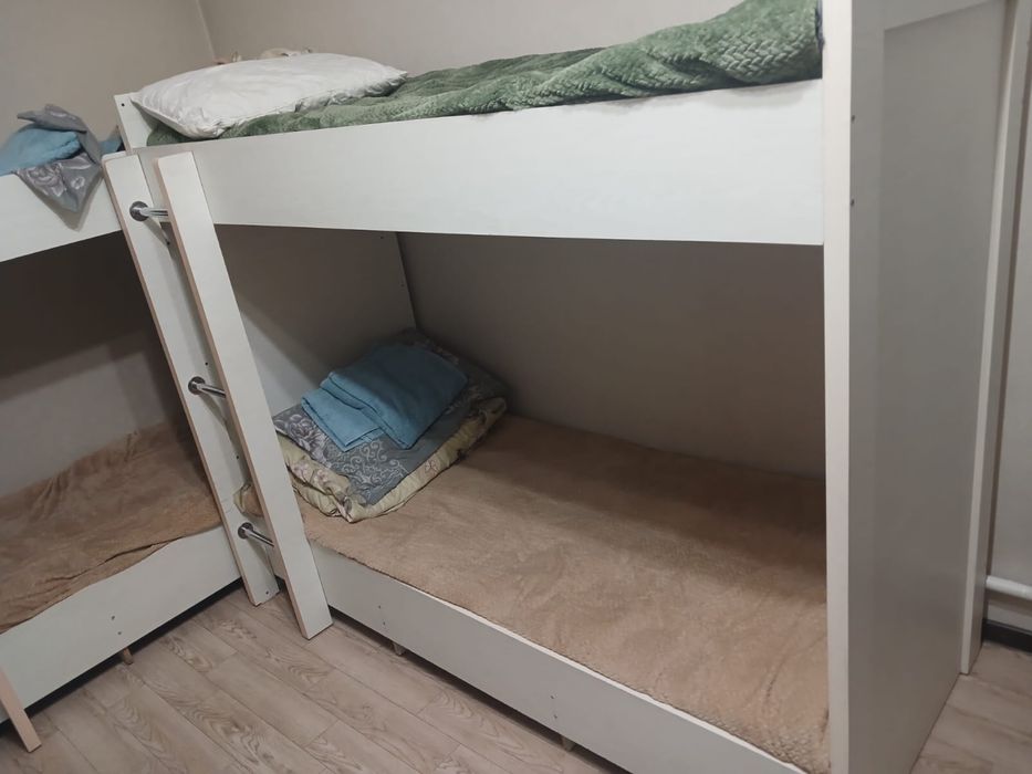 Двухэтажная кровать