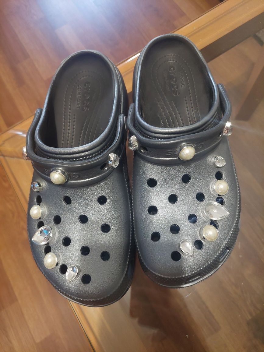 Crocs оригинални чехли тип сабо.