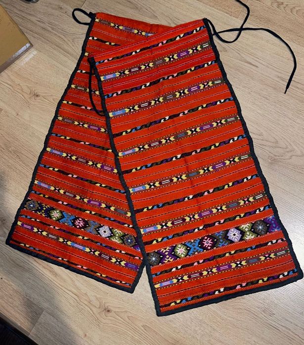 Catrințe(șoarțe),oltenesti în stare buna,preturi în descriere!