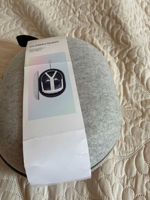 Meta Quest 3 128GB + оригинален калъф