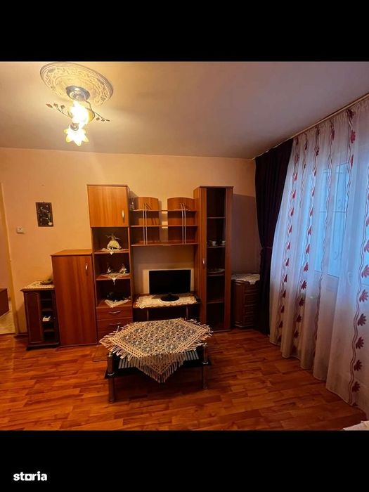 Apart 2 camere, etj. 1, zona Alexandru cel Bun - Piata Voievozilor