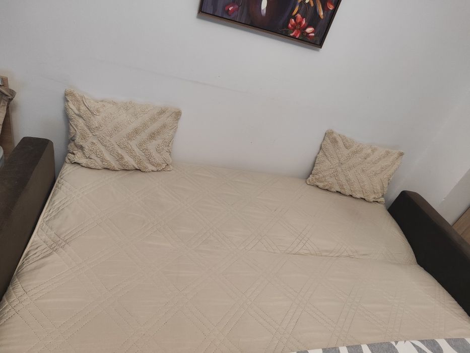 Диван с функция сън