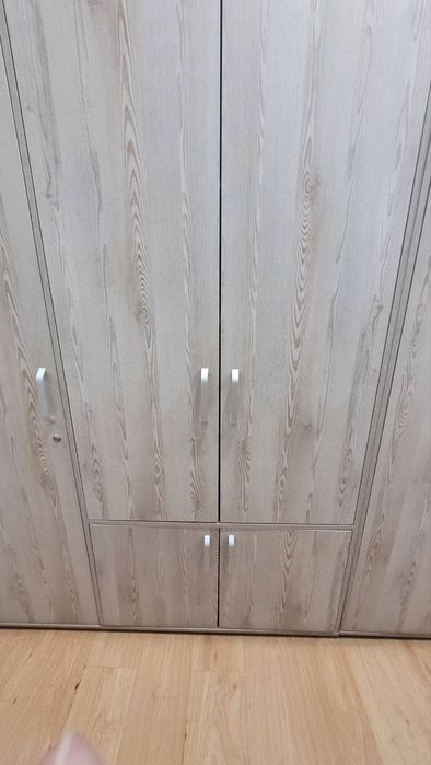 Шкаф продаётся срочно