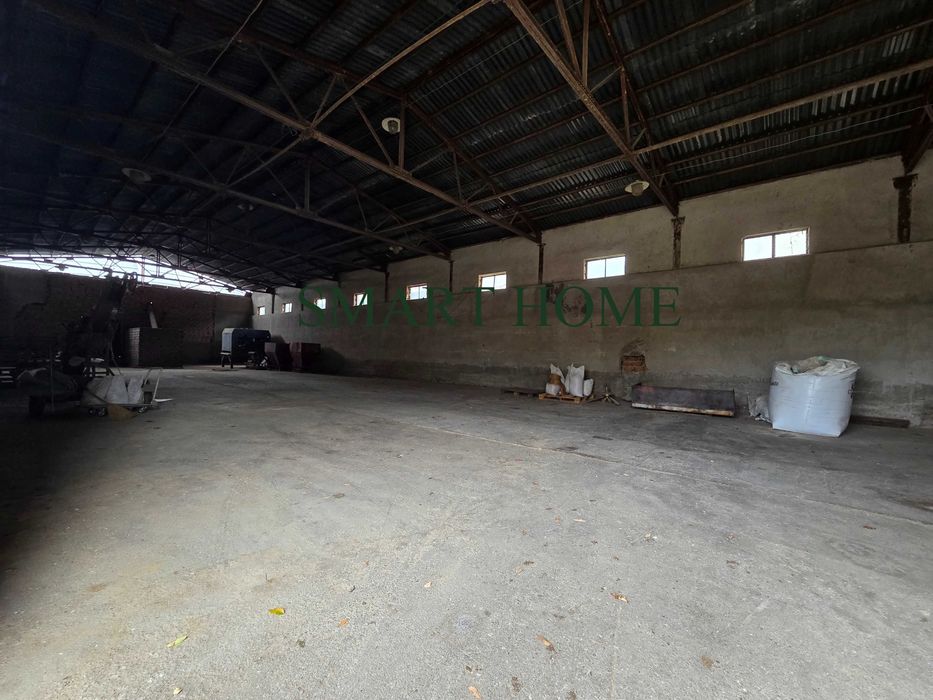 Складово помещение на главен път София - Варна!