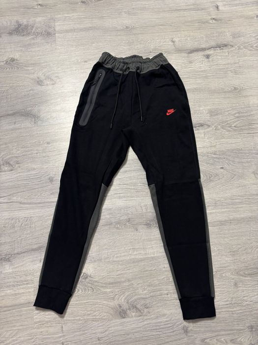 Trening Nike Tech