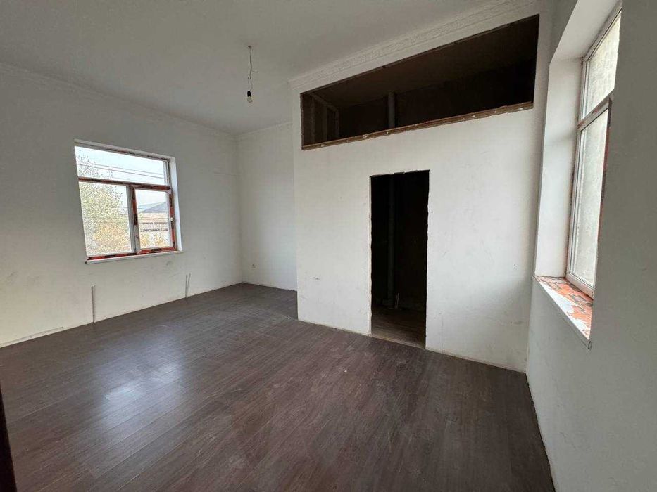 Продается коммерческое помещение 6 соток Бектемирский район