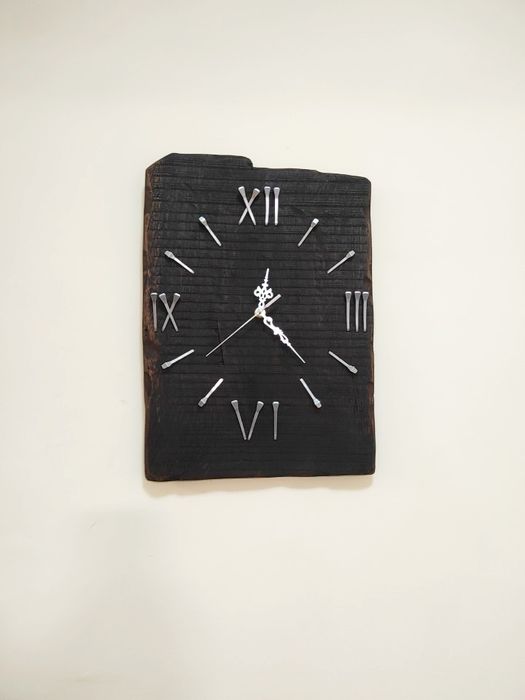Ръчно изработен стенен часовник