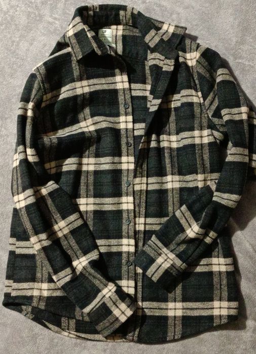 Продам вещи на подростка 15-16 лет