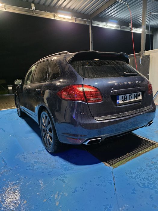 Vând Porsche Cayenne Avariat