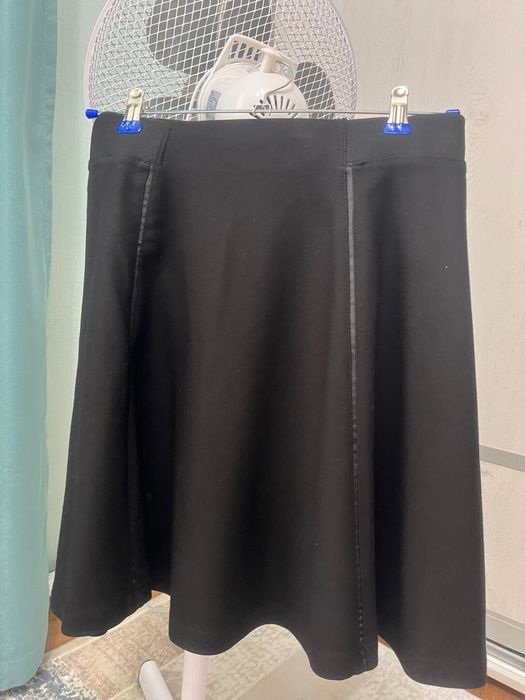 Школьные юбки в чёрном и синем цвете