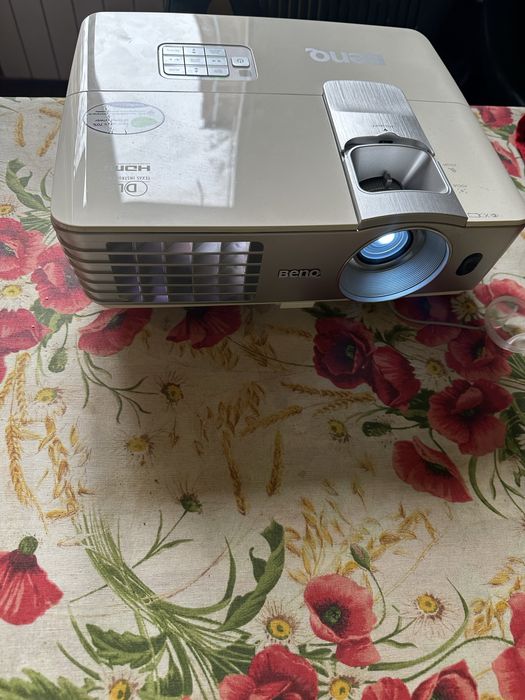 Проектор/projector BenQ W1070 Full HD 3D