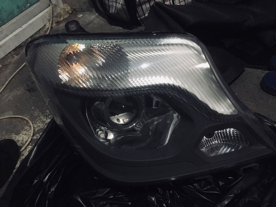 Мерседес спринтер фары