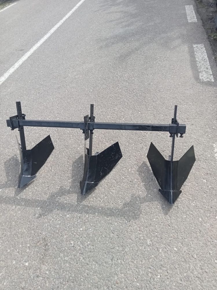 Rarita cu bilon pe 3 randuri pentru motocultor