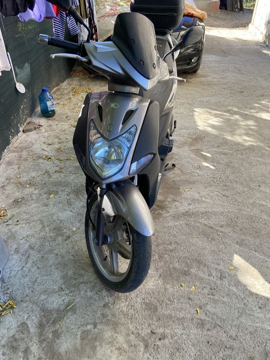 Vand scuter 125