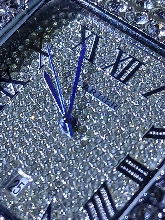 Iced out cartier santos moissanite часовник