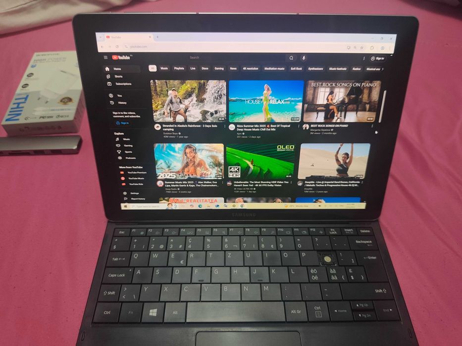 Tableta 2in1 Samsung Galaxy Tab ProS - 12 inch pachet ultra Windows 10