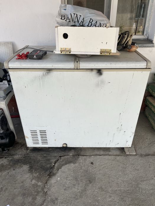 Продам  морозильник