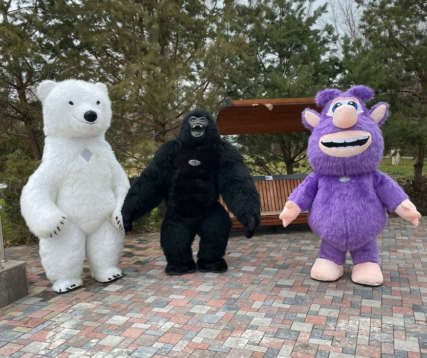 Поздравления от Белого мишки и (или) гориллы