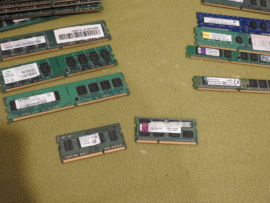 Harddiskuri si memorii laptop si pc