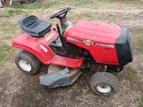Vând sau schimb tractor de tuns iarba