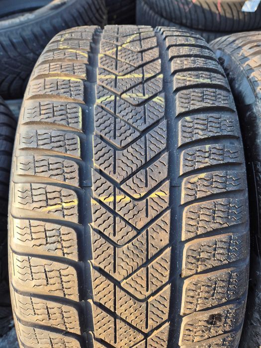 2 Anvelope de IARNA - 235/45/18 - PIRELLI APP NOI TESLA DOT 2023