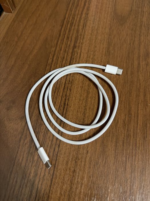 Оригинальный Apple USB-C кабель (Type-C to Type-C).