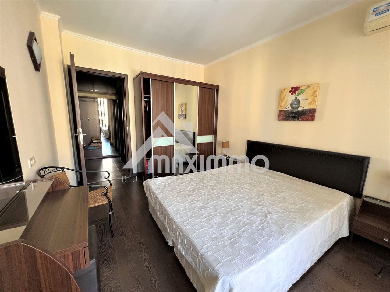 Продава се Двустаен апартамент в к.к. Златни пясъци - 68 кв.м за 1324 €/кв.м - Снимка #3