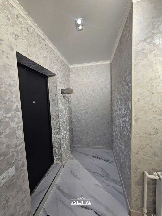 Buxoroda kvartira uy xonadon sotiladi 2 xonali qilingan 55m² 7-qavat.