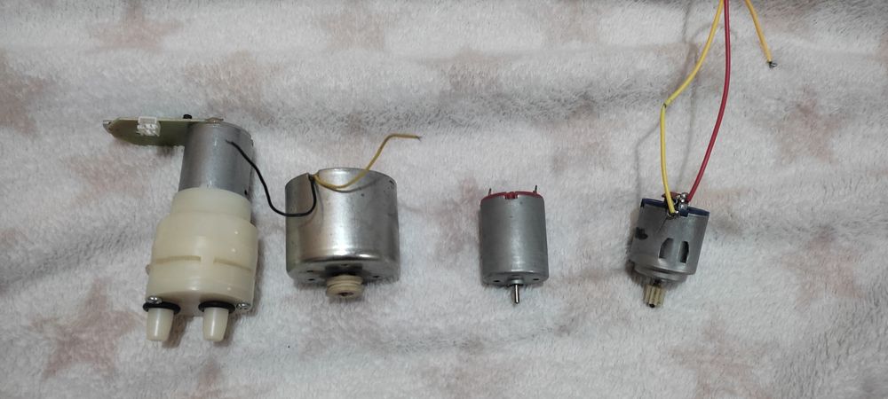 Моторчик от игрушек