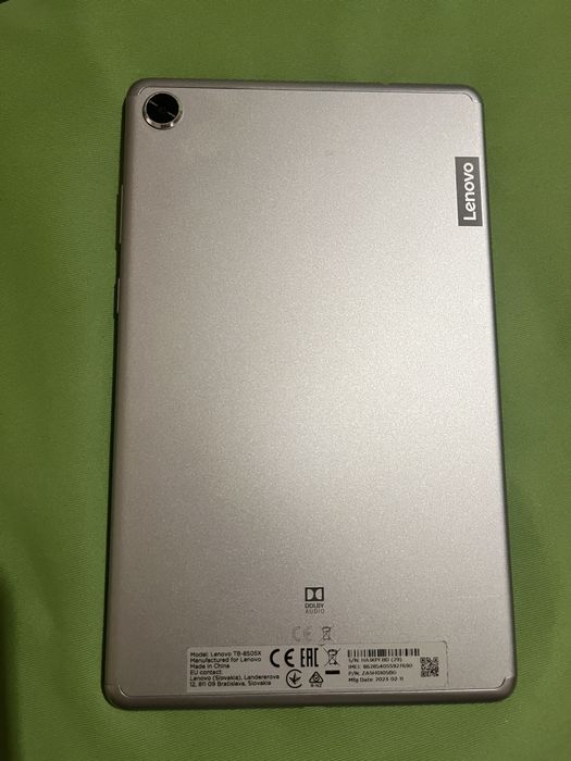 Чисто нов Lenovo tabM8