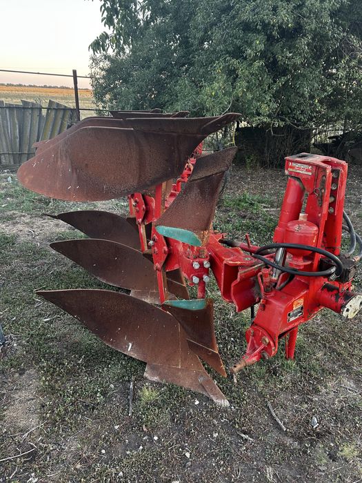 Plug reversibil Krone Mustang 100/3 2+1 brazde