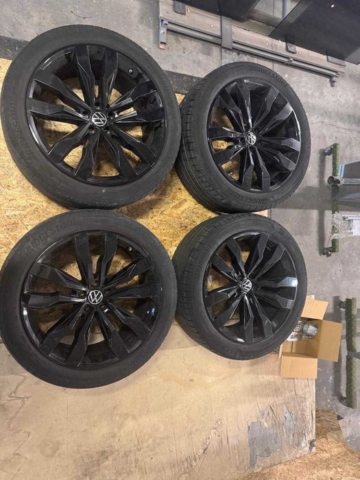 Jante Volkswagen Touareg R21 Originale Suzuka III BRIDGESTONE VARA